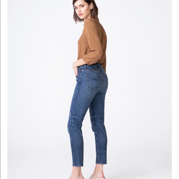 *SOLD* Unpublished Light Wash Debbie (StepMom) High Waist Jeans sz26 - Picture 5 of 9